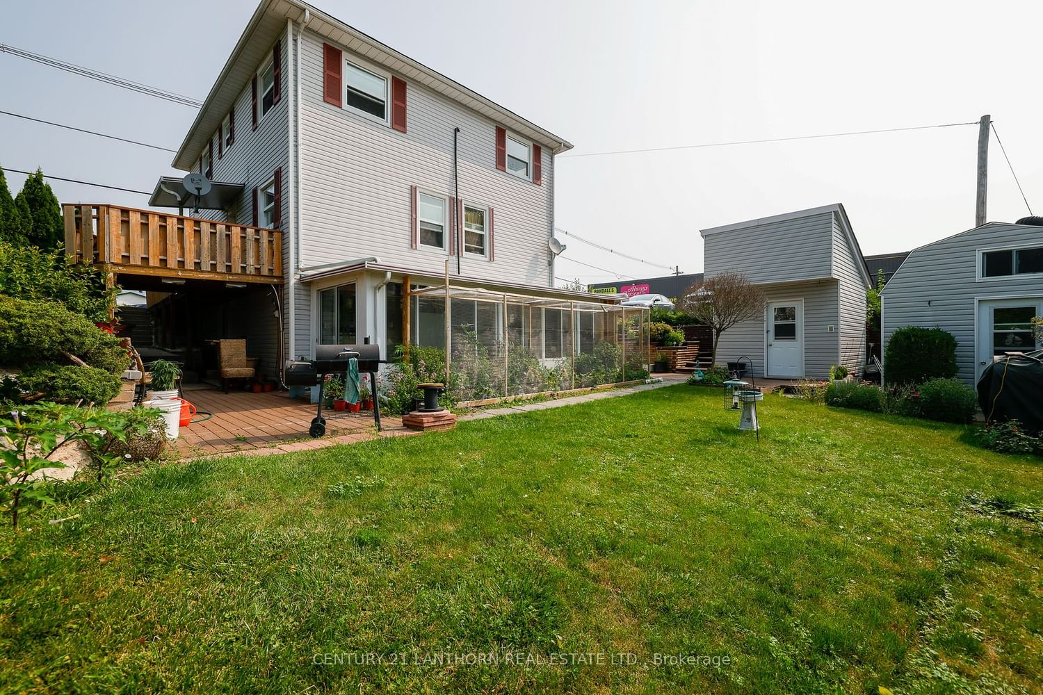 Listing photo 3