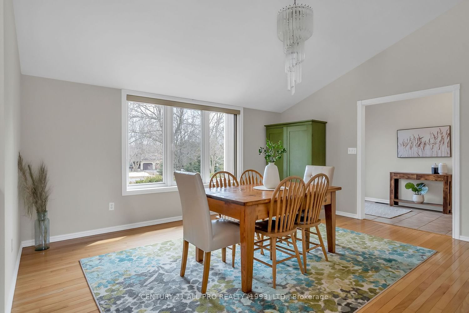 Listing Image 7