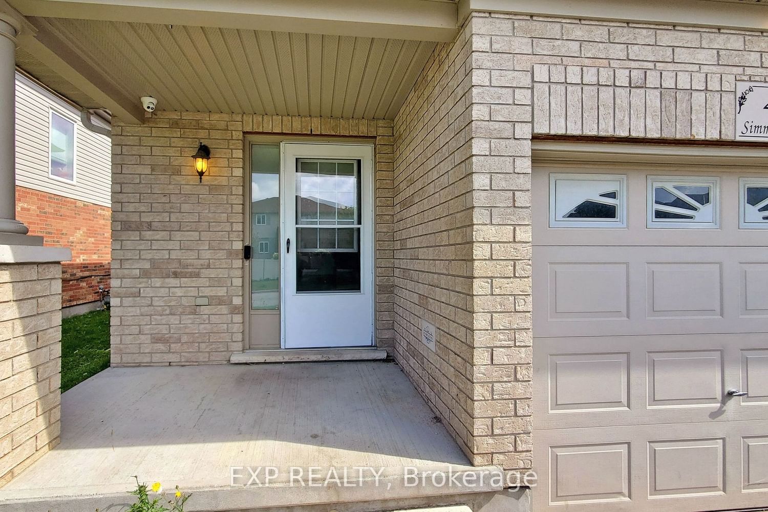 Listing photo 3