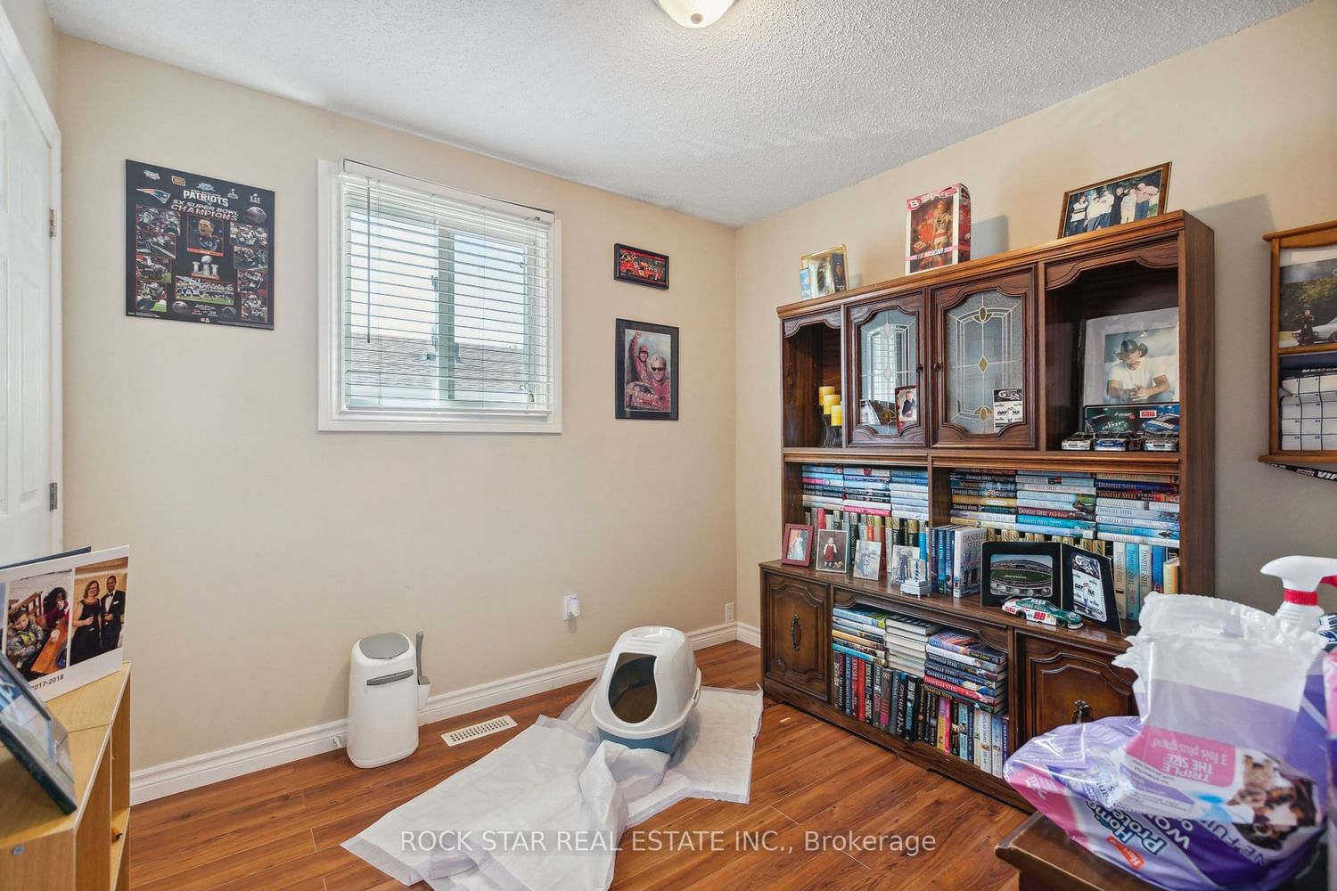 Listing Image 20