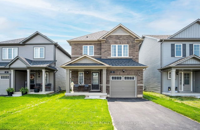 37 COTTONWOOD Crescent
