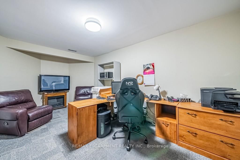 Listing Image 28