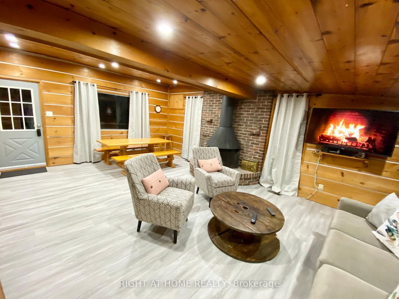 108 Settlers Way, Blue Mountains, L9Y 0N9 | Image 2