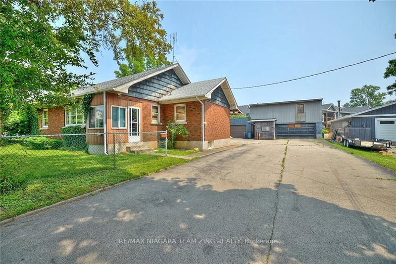 222 Ridgeway Rd, Fort Erie, L0S 1B0 | Image 2