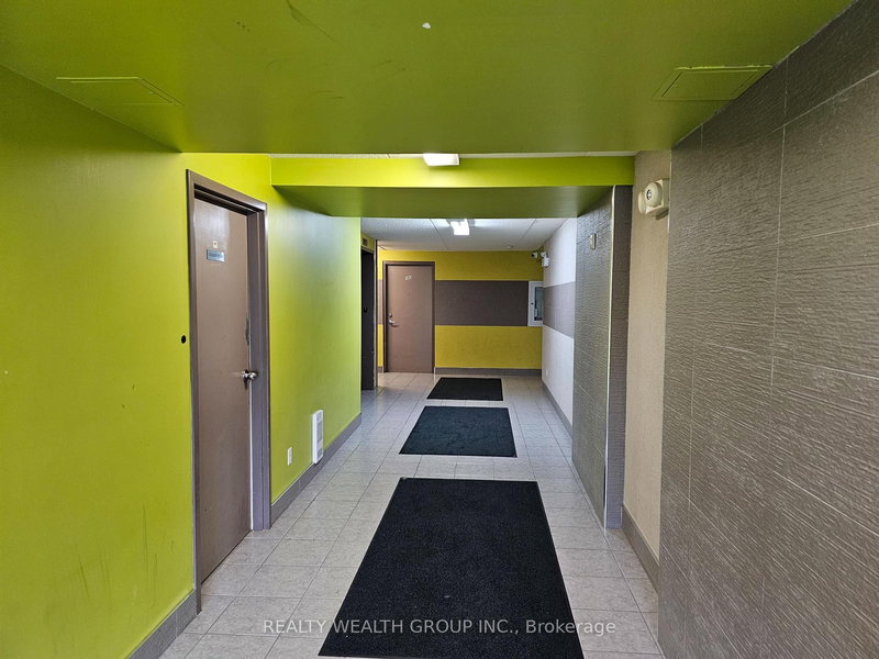 301 - 261 Lester St E, Waterloo, N2L 3W6 | Image 3