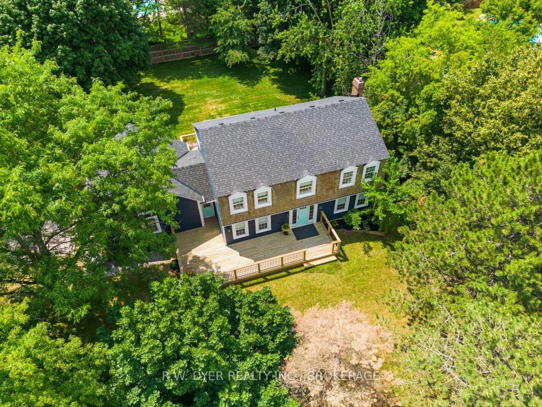 Detached House sold at 11 PIONEER TOWER Road, Kitchener, N2P 2H4 - MLS: X6746196