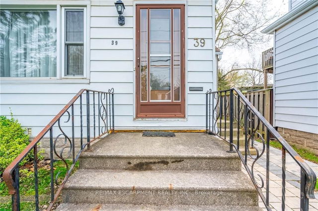 39 Royal Avenue
