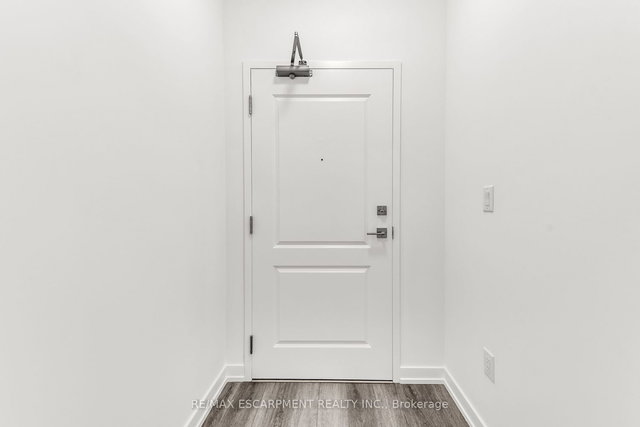 502 - 460 DUNDAS Street E