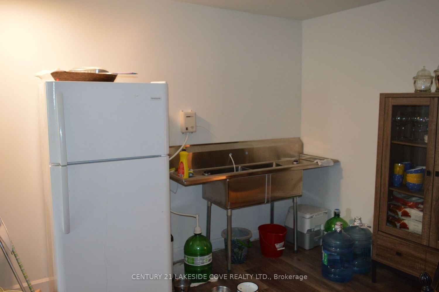 Listing Image 13