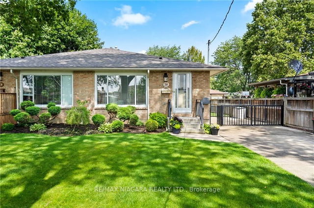 26 Crescentwood Drive