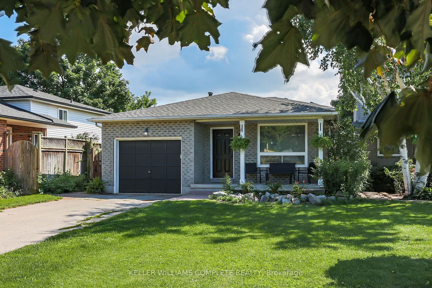 Listing Image 3
