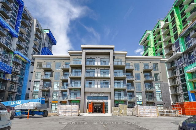 519 - 460 Dundas Street