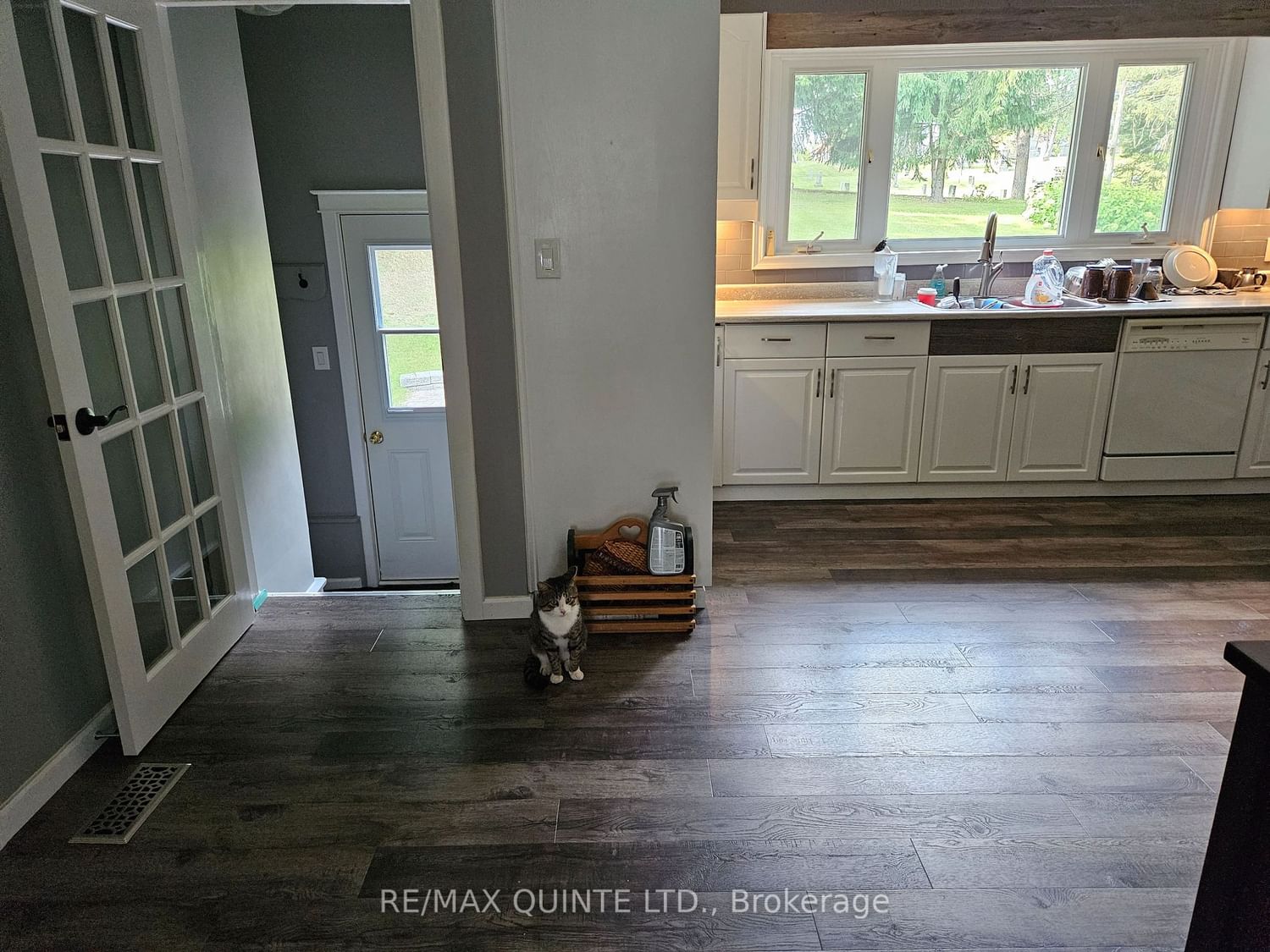 Listing Image 7