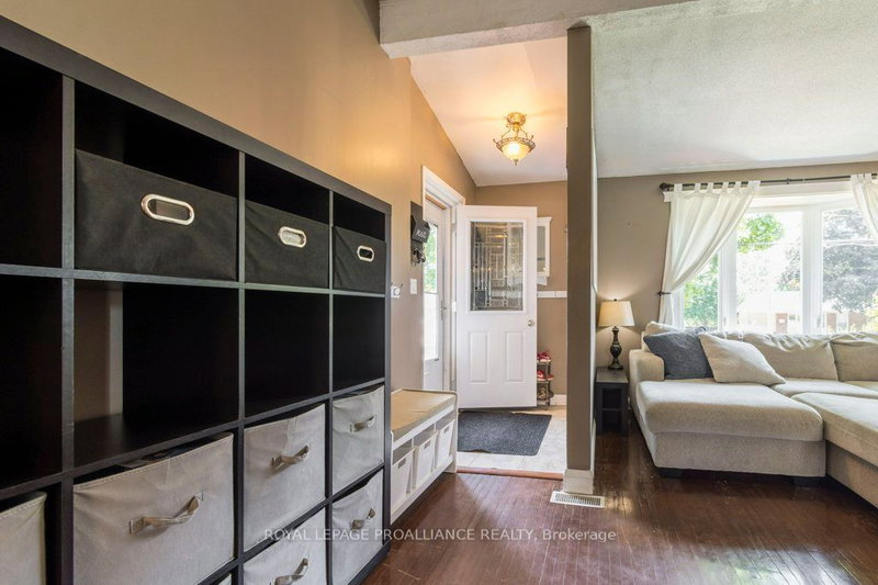 24 Gilbert St, Belleville, K8P 3H2 | Image 3