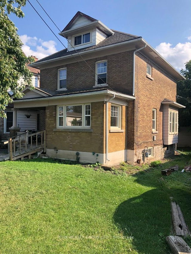 32 Almond Street