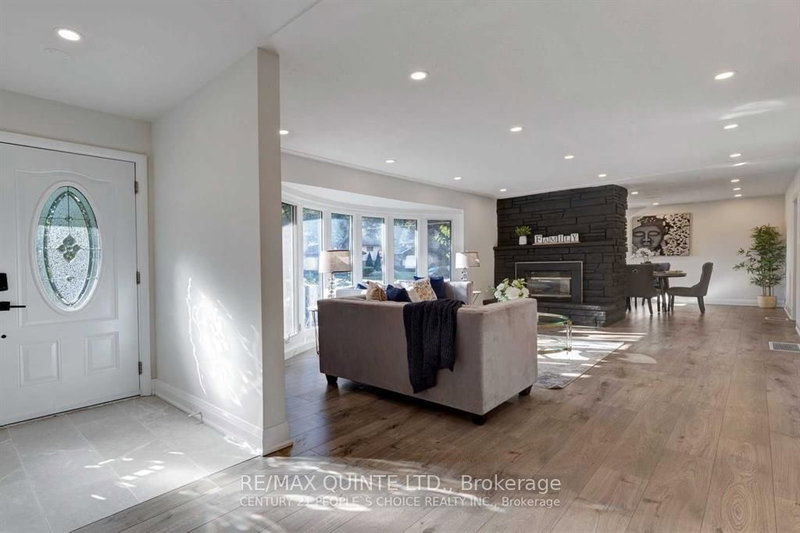 Upper L - 5 Stanley Park Dr, Belleville, K8N 4H1 | Image 2