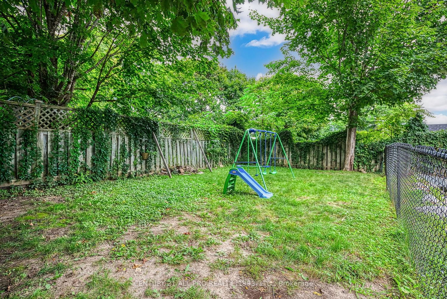 Listing Image 7