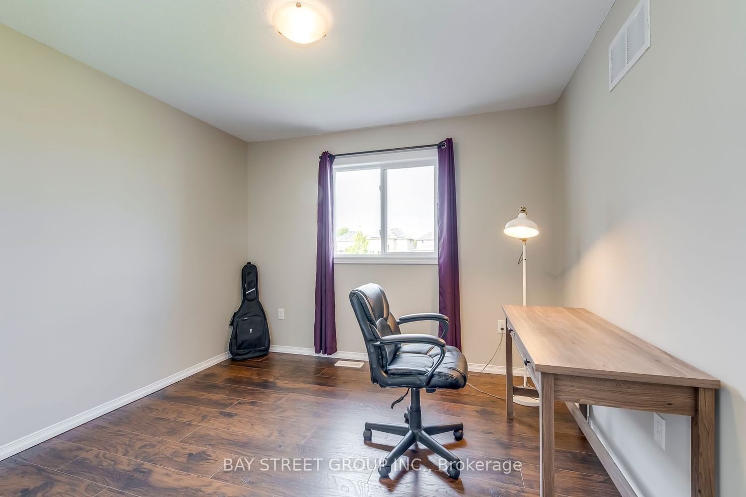 Listing Image 31