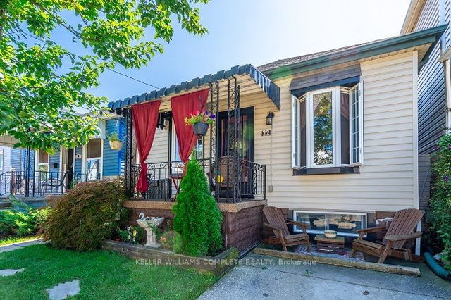 22 Cambridge Avenue