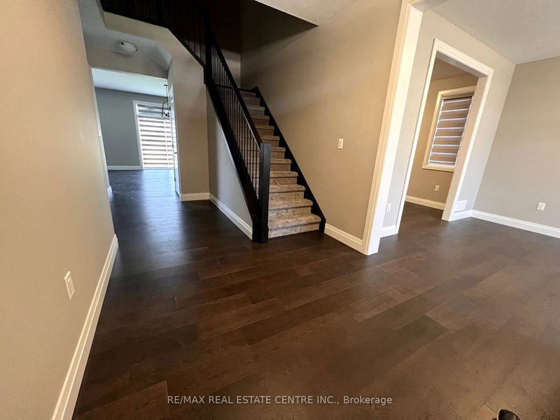 25 Greenbrier Rdge, Thames Centre, N0L 1G2 | Image 3