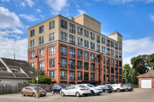 405 - 120 MANSION Street
