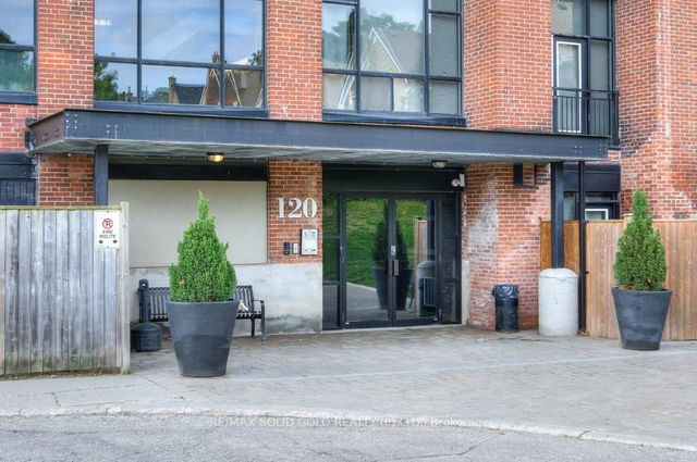 405 - 120 MANSION Street