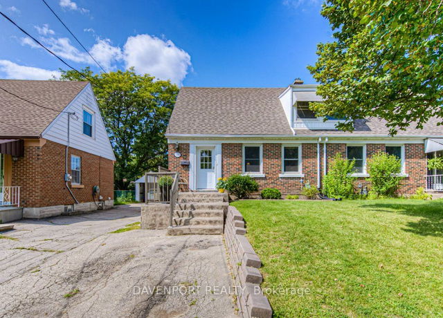 110 LORNE Crescent