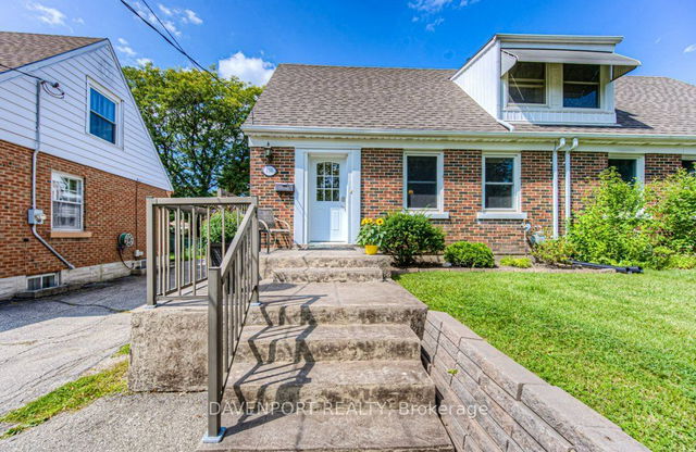 110 LORNE Crescent