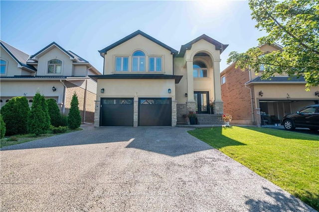 32 Erika Crescent