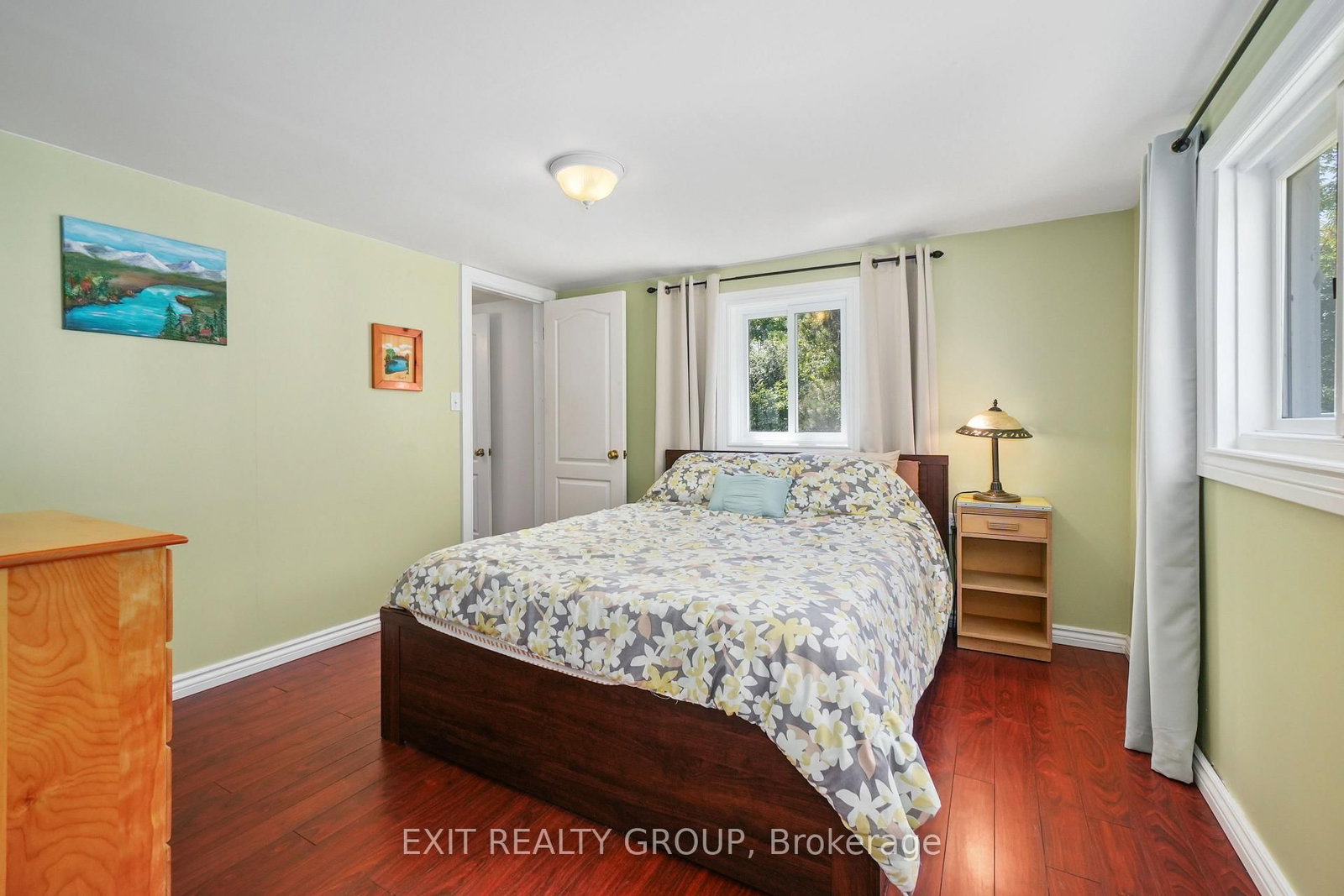 Listing Image 7