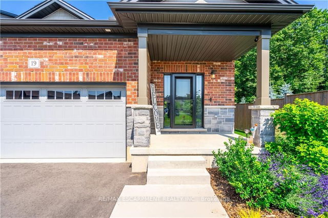 19 TAMARACK Way