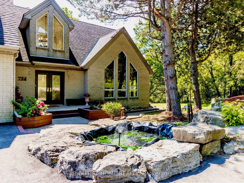 774 Old Dundas Rd, Hamilton, L9H 5E3 | Image 2