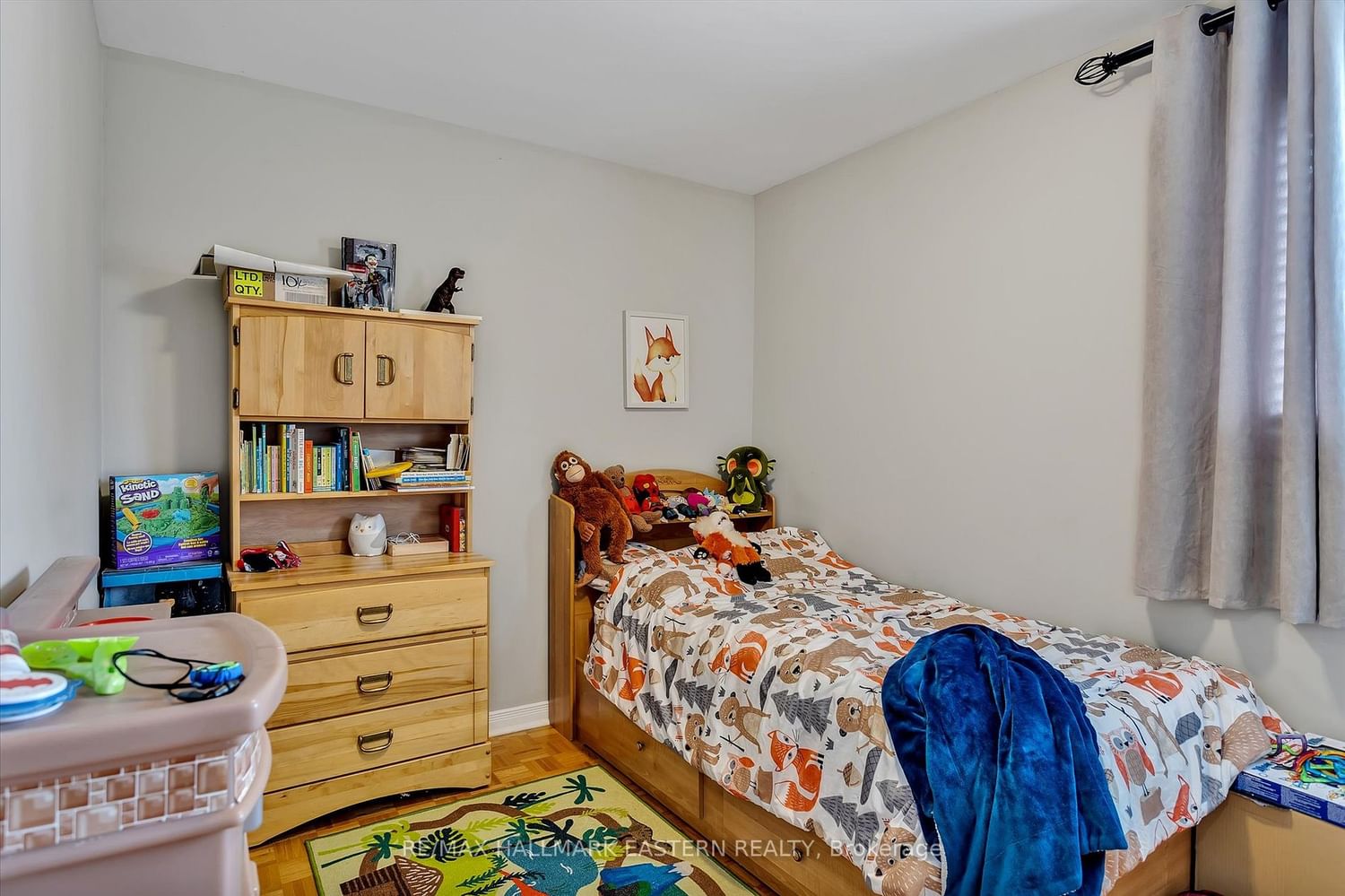 Listing Image 7