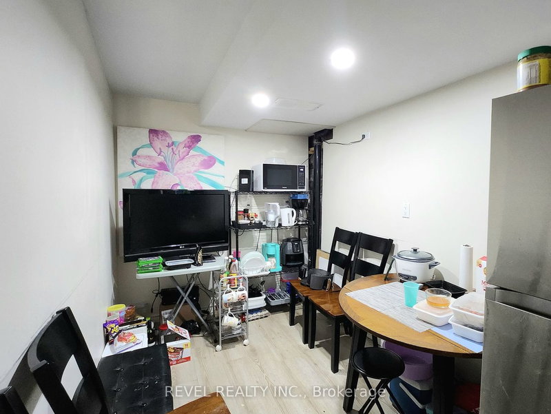 38 - 7789 Kalar Rd, Niagara Falls, L2H 3T8 | Image 2