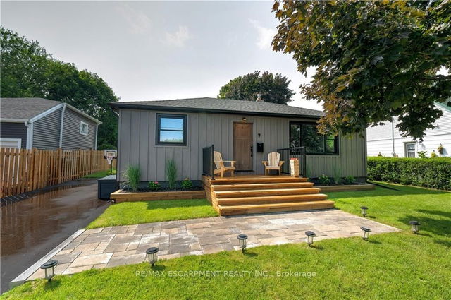 7 Marr Avenue
