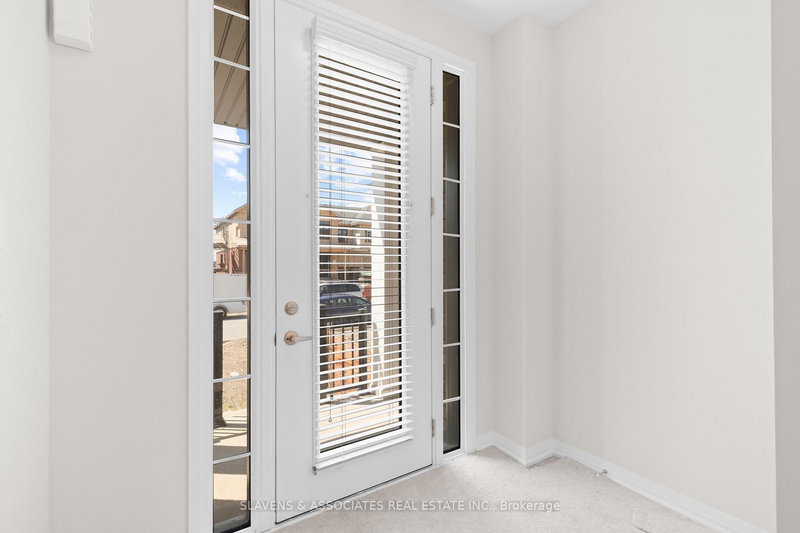 16 Crossmore Cres, Cambridge, N1S 0C7 | Image 3