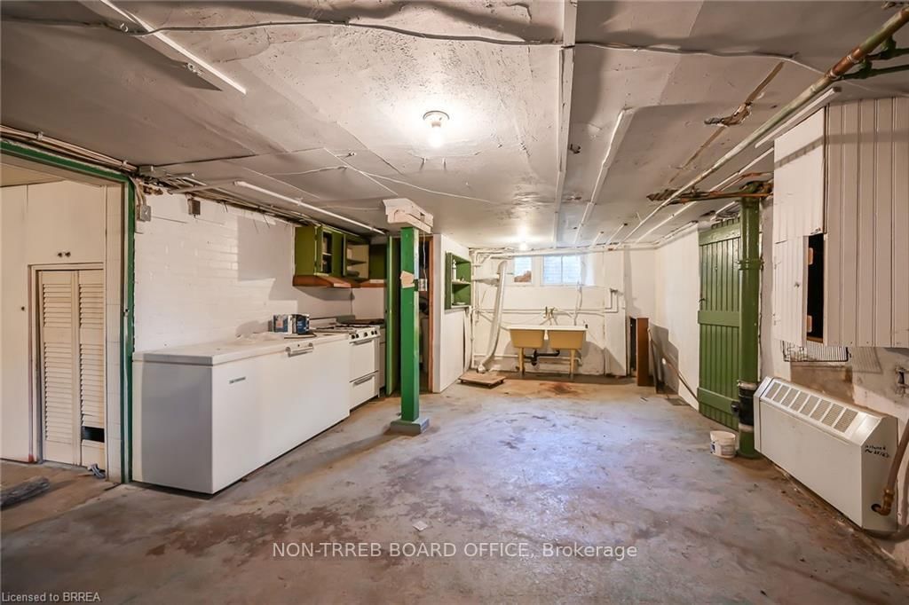 Listing Image 8