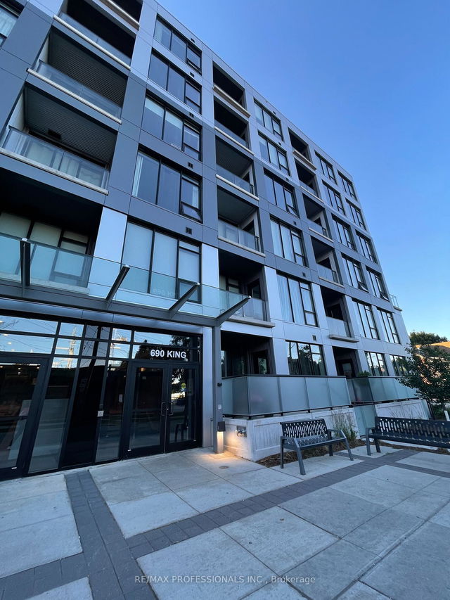 421 - 690 King Street