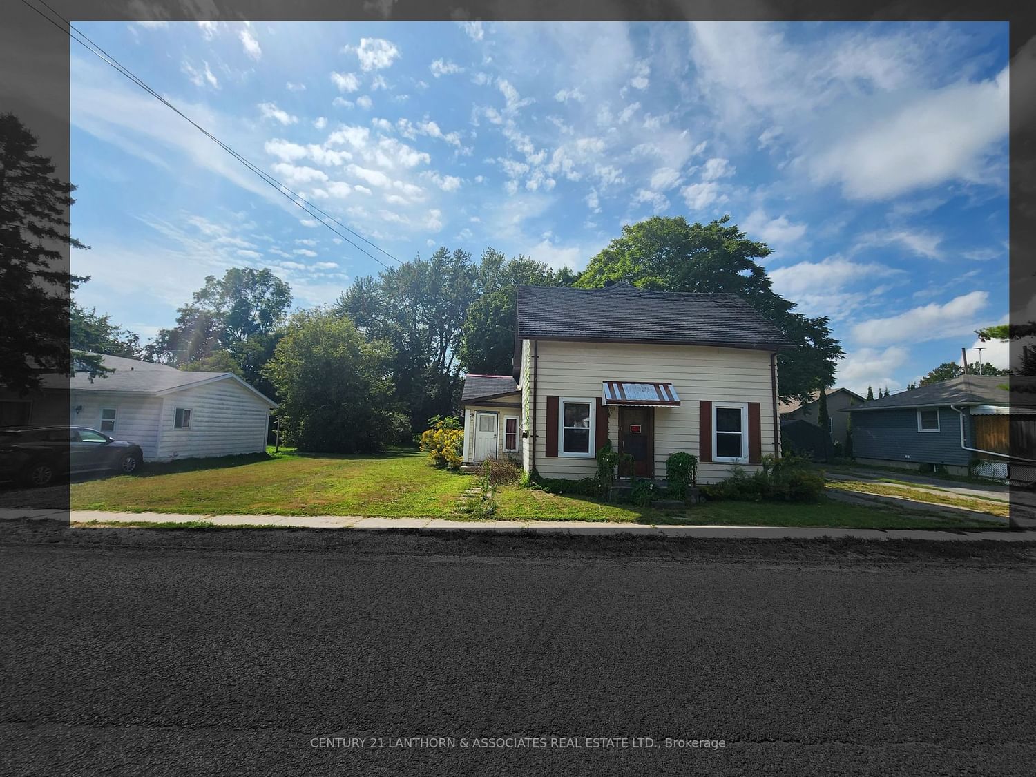 Listing photo 3