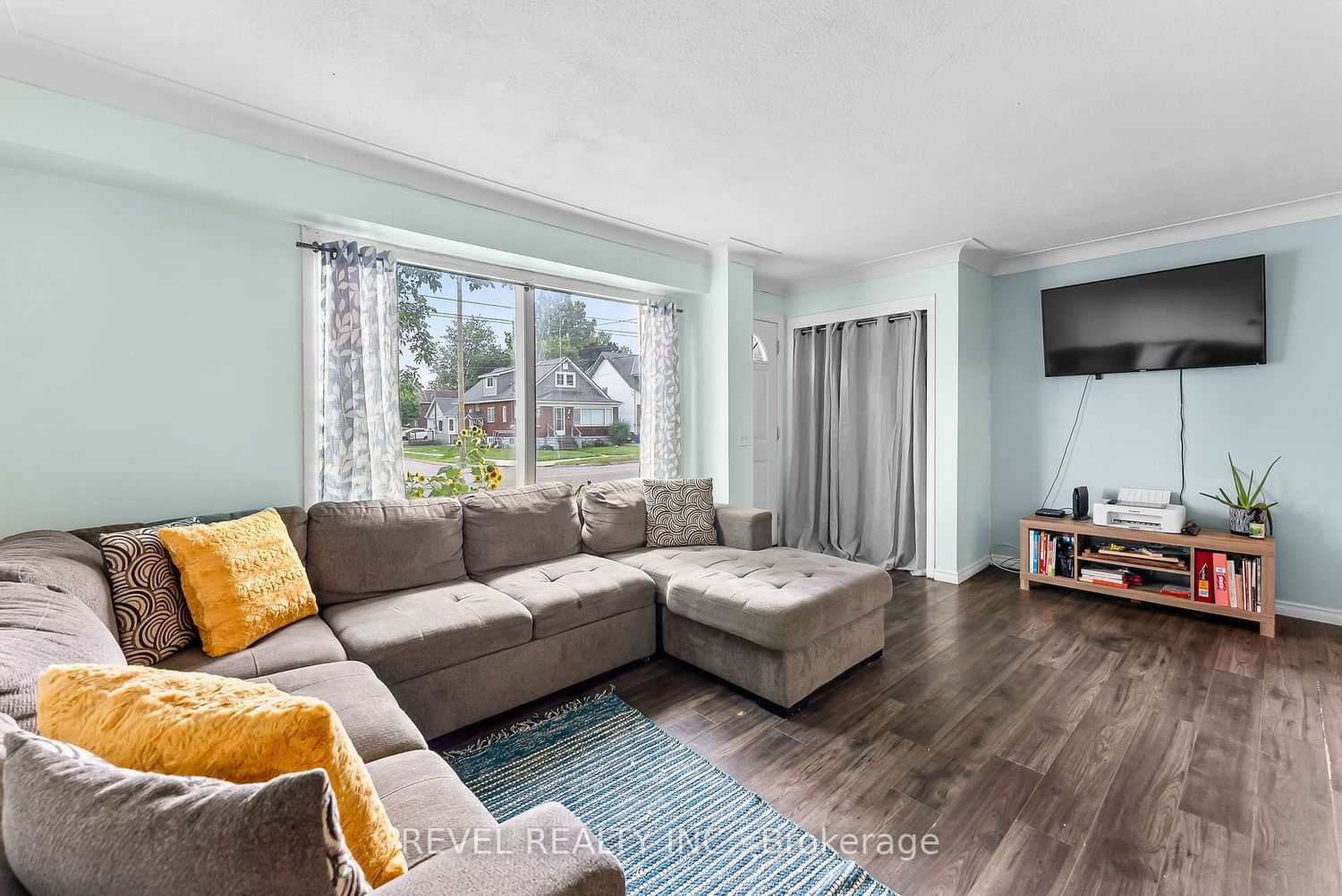 Listing Image 7