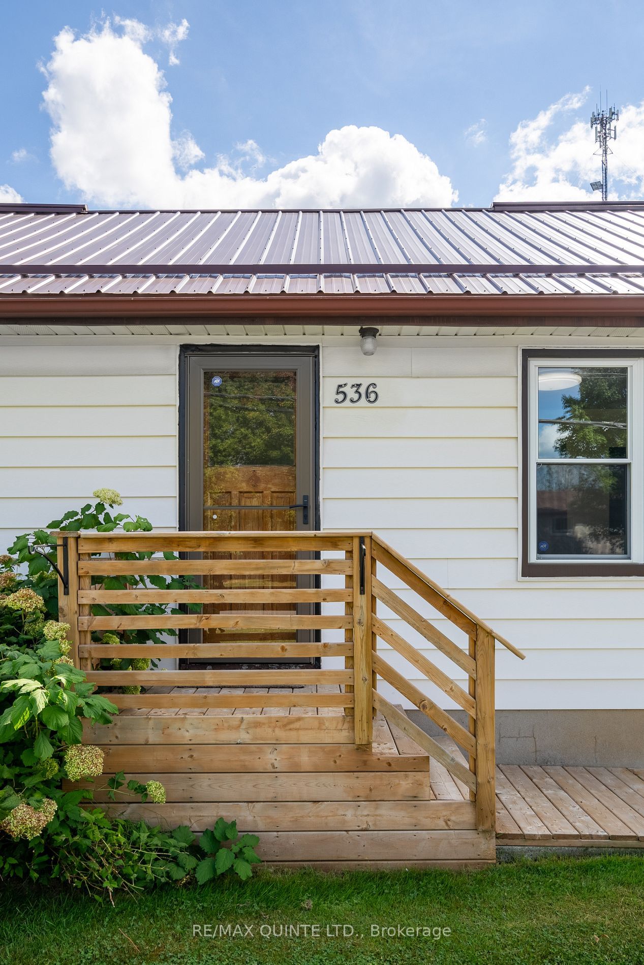Listing Image 3