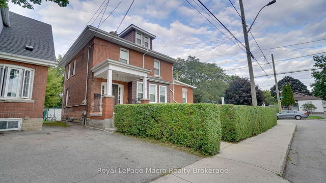 4 Ward Avenue