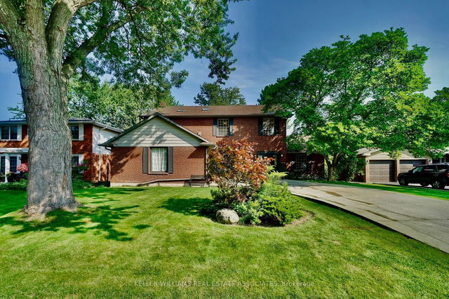 11 Highland Park Drive