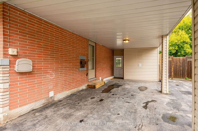 587 Pine Street