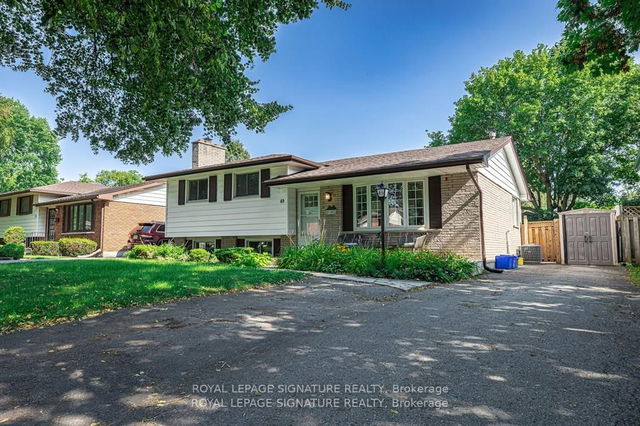 49 Amy Crescent