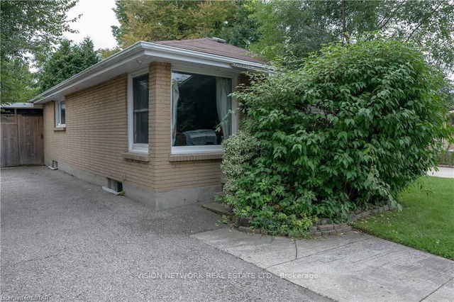 268 Merlin Crescent