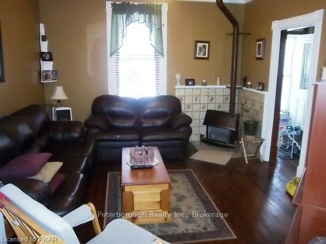Listing Image 7