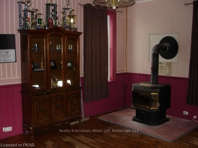 Listing Image 5