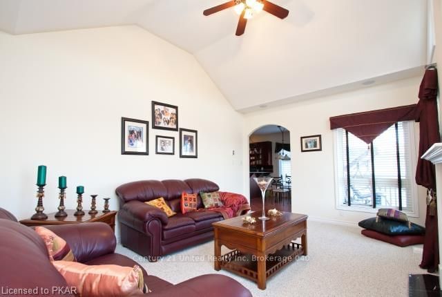 Listing Image 9