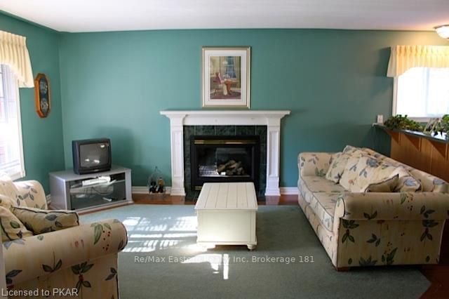Listing Image 9
